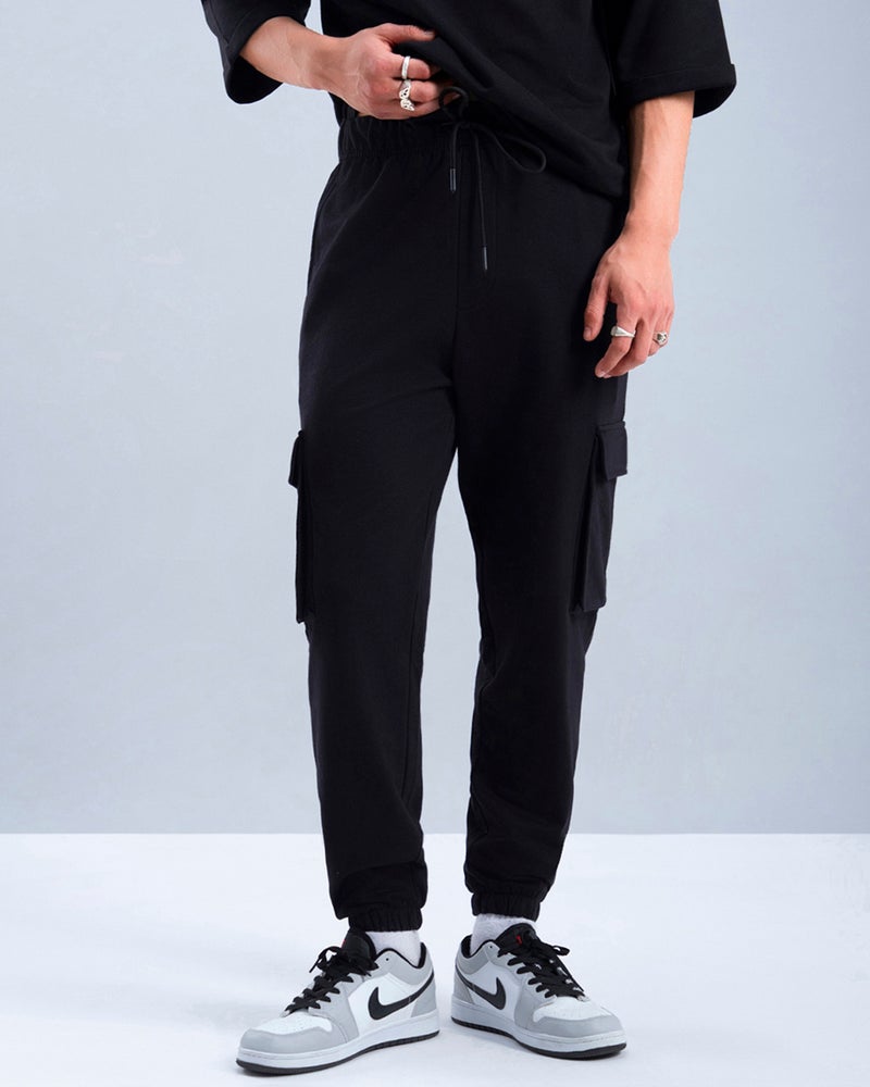 bewakoof Men's Black Oversized Cargo Warm Joggers - Image 2